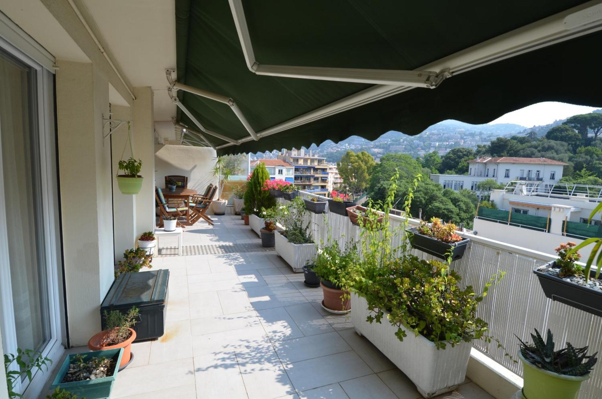 Phoenix - Appartement 4 Personnes Avec Superbe Terrasse, Clim Et Parking Le Port De Nizza Kültér fotó